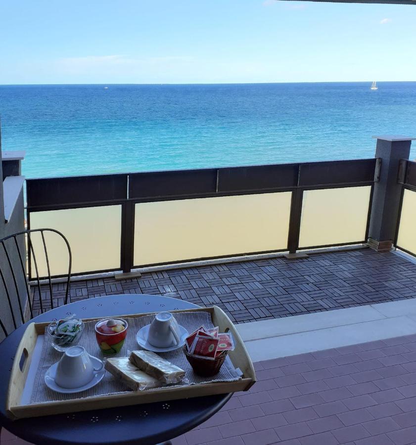 Attico Suite Spiaggia Bari Exterior foto